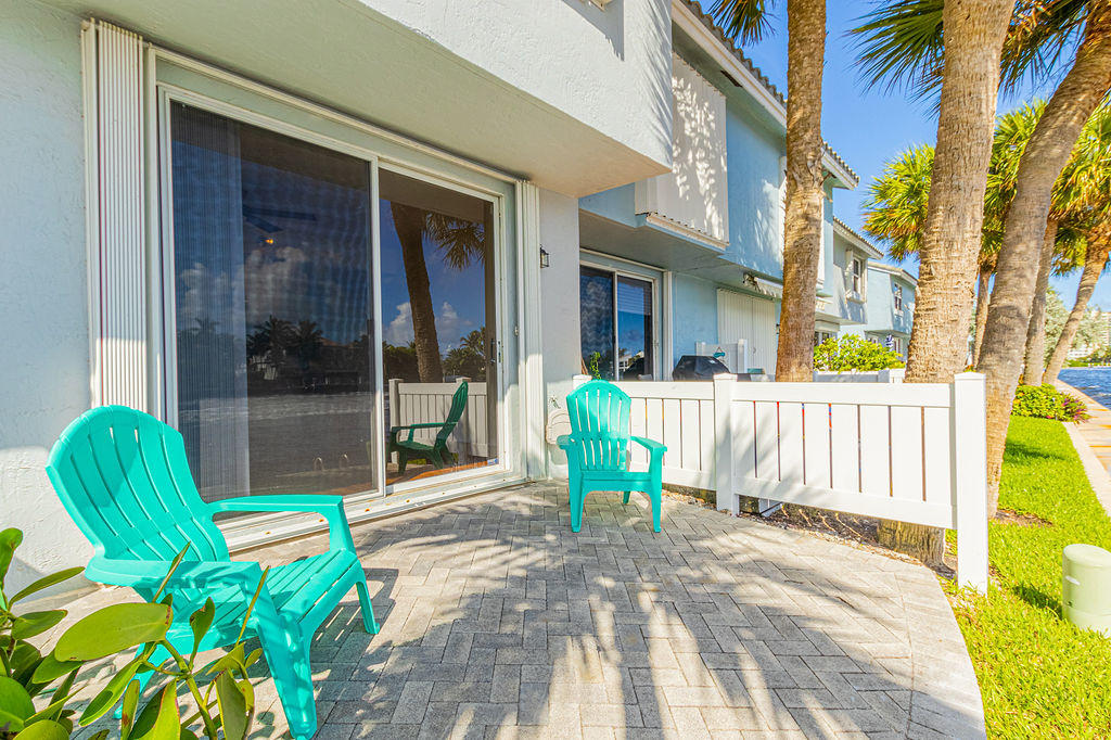 950 Jeffery Street Boca Raton, FL 33487 - Photo 8 of 25 IMG_2022-HDR