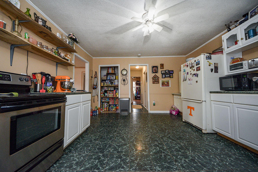 198 Samples Chapel Road Southeast Cleveland, TN 37323 - Photo 9 of 51 9