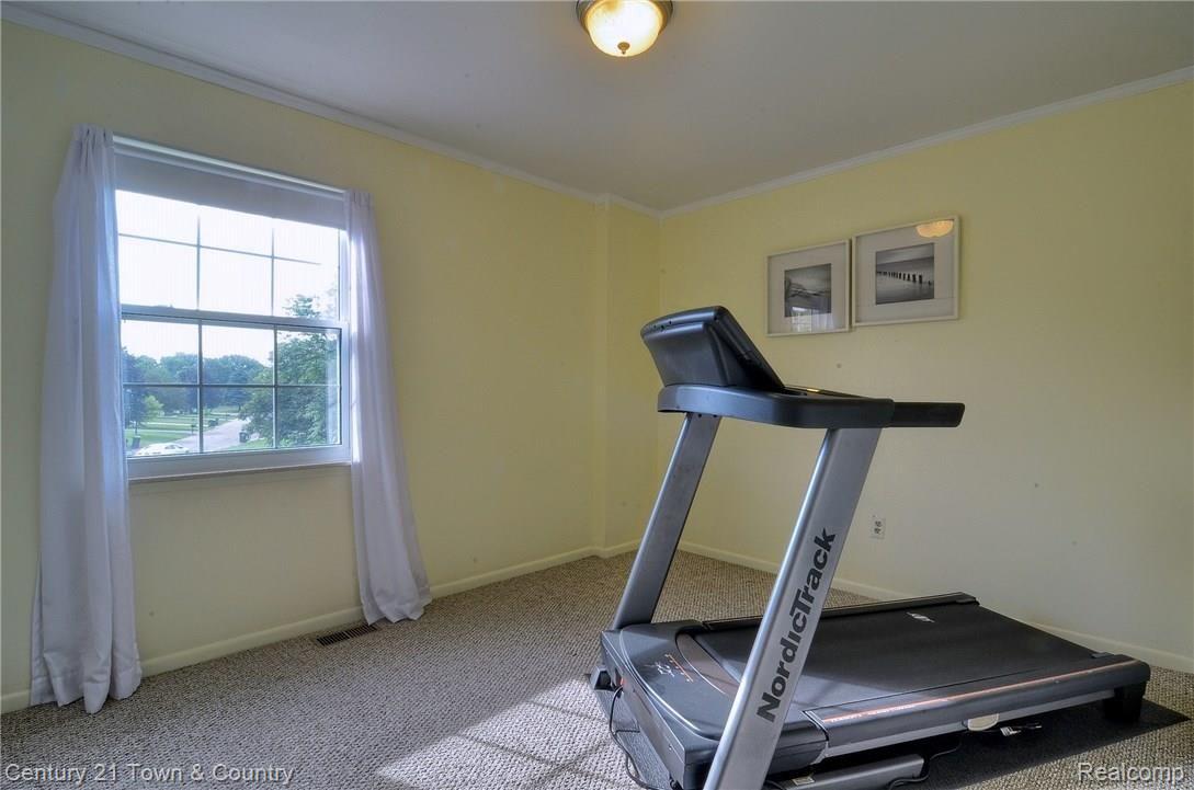 808 Lion Street Rochester, MI 48307 - Photo 20 of 32 3rd_Bedroom.jpg