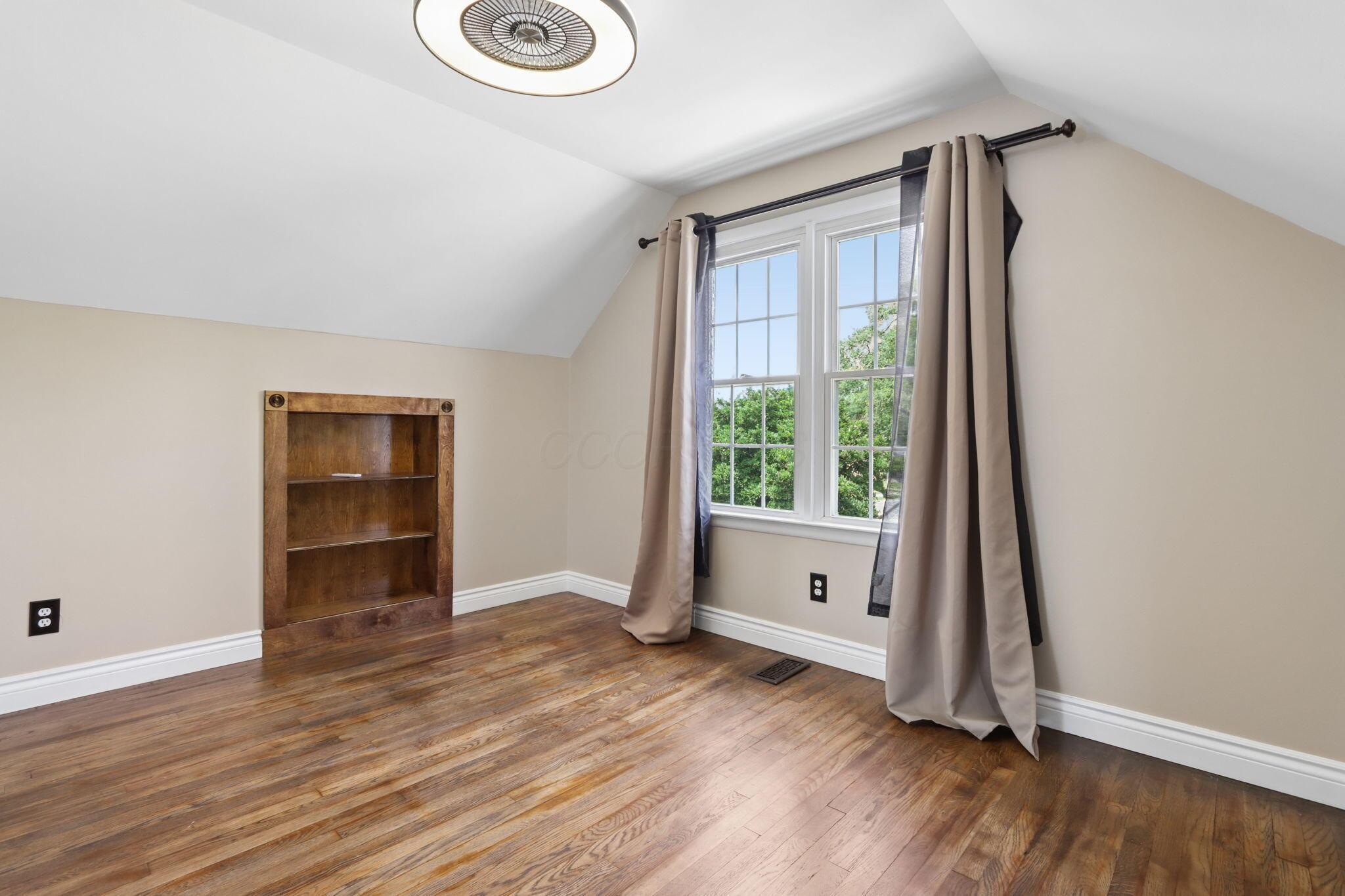 3022 Templeton Road Columbus, OH 43209 - Photo 22 of 38 Bedroom 4-1
