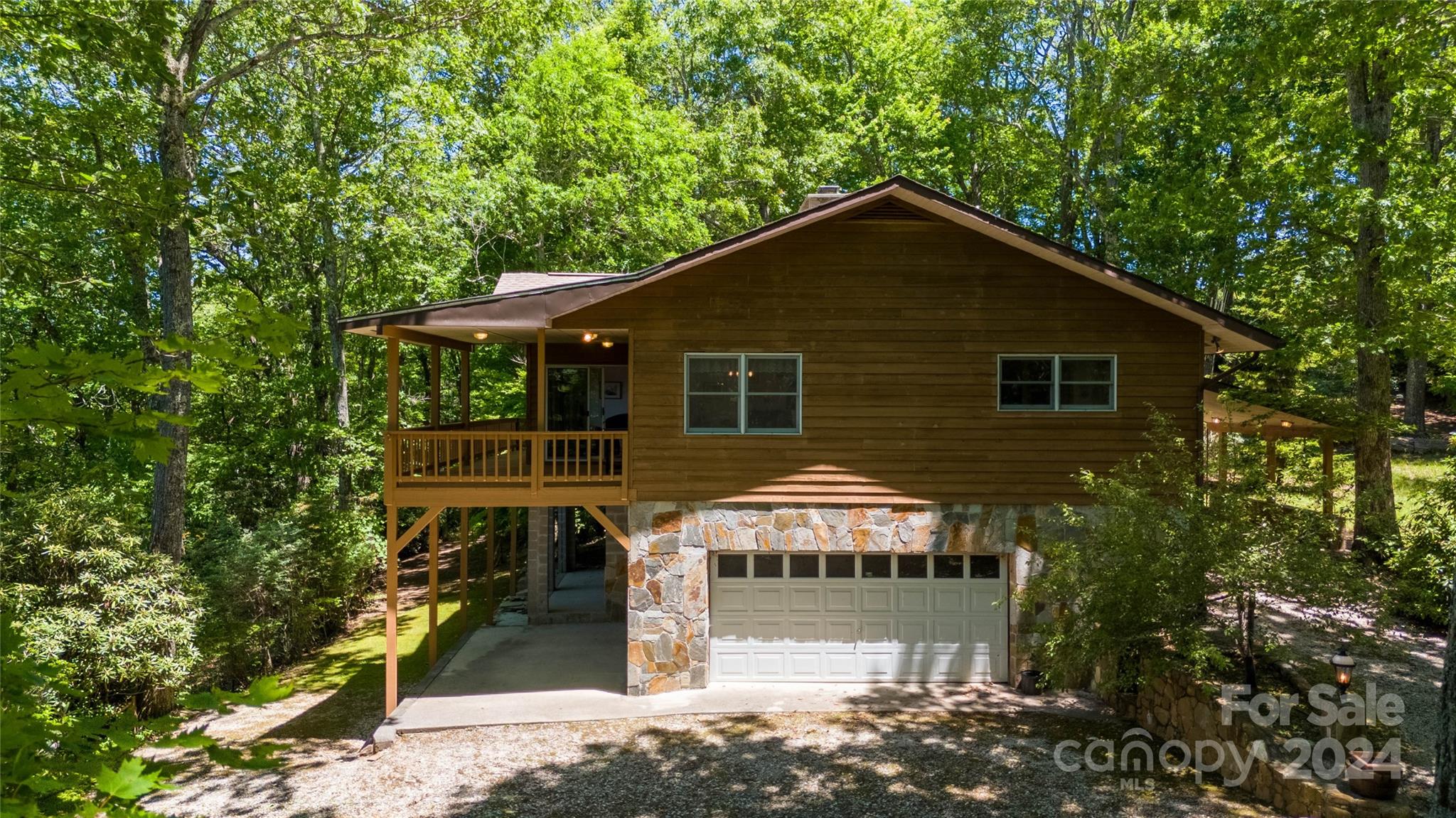 1457 Strawberry Ridge Road Spruce Pine, NC 28777 - Photo 8 of 44 Gallery Image 8