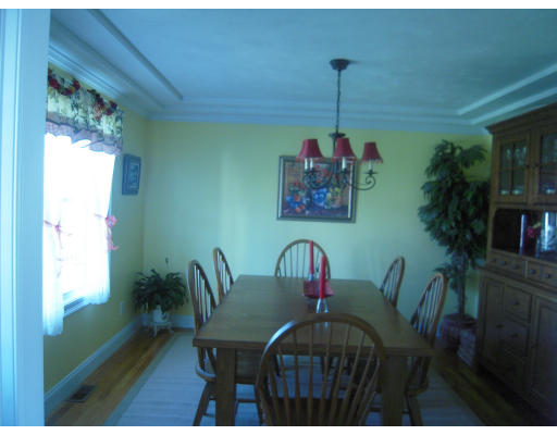 21 Vista Circle Rutland, MA 01543 - Photo 2 of 17 Gallery Image 2