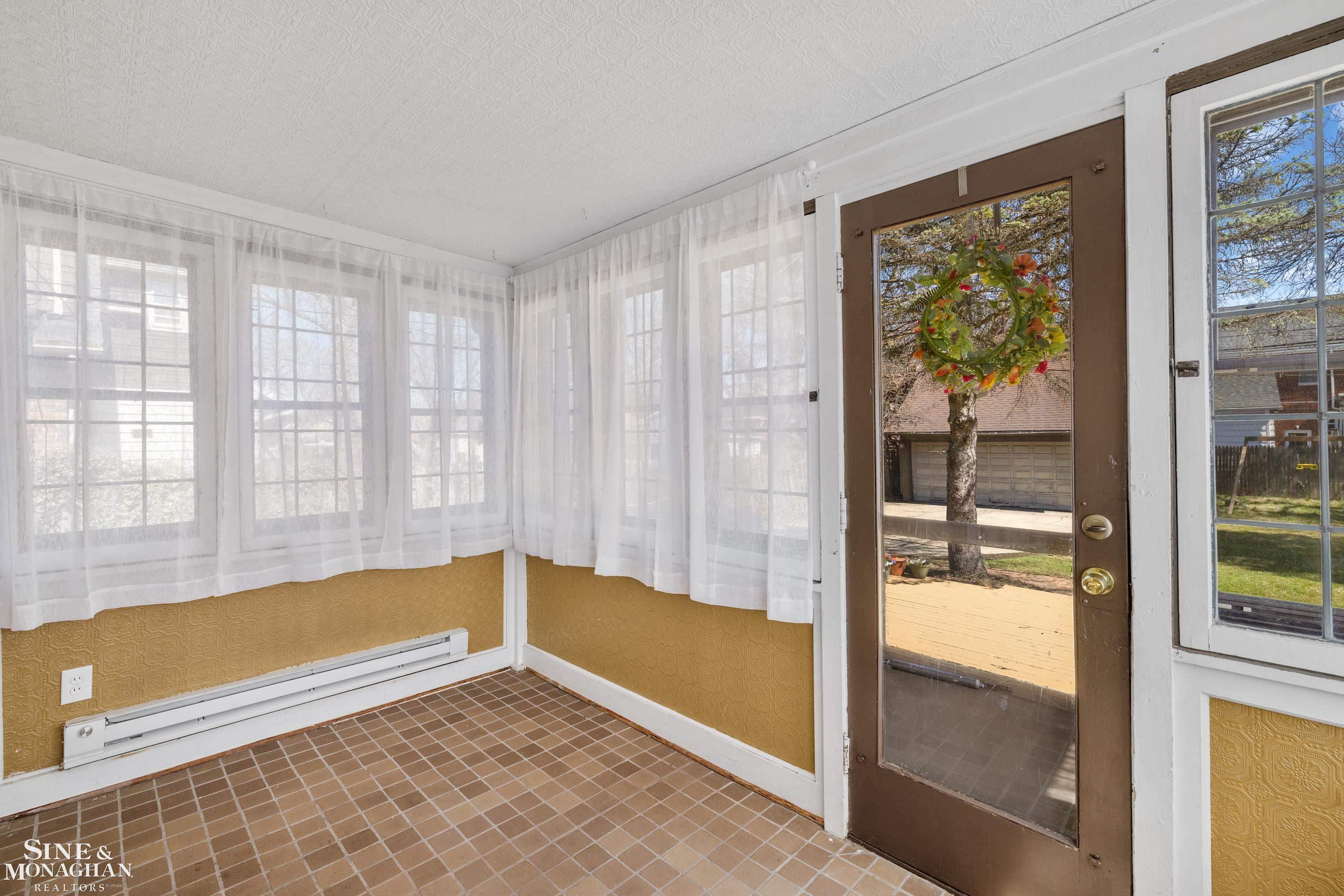 1410 Yorkshire Road Grosse Pointe Park, MI 48230 - Photo 19 of 72