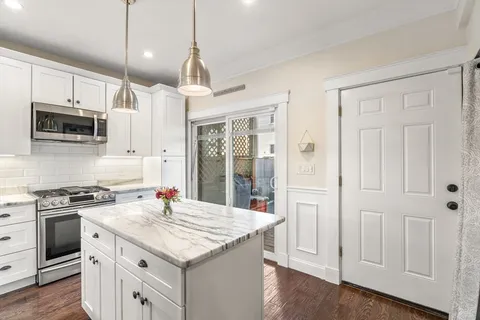 $725,000 | 9 O Street, Unit 1, Boston, MA 02127