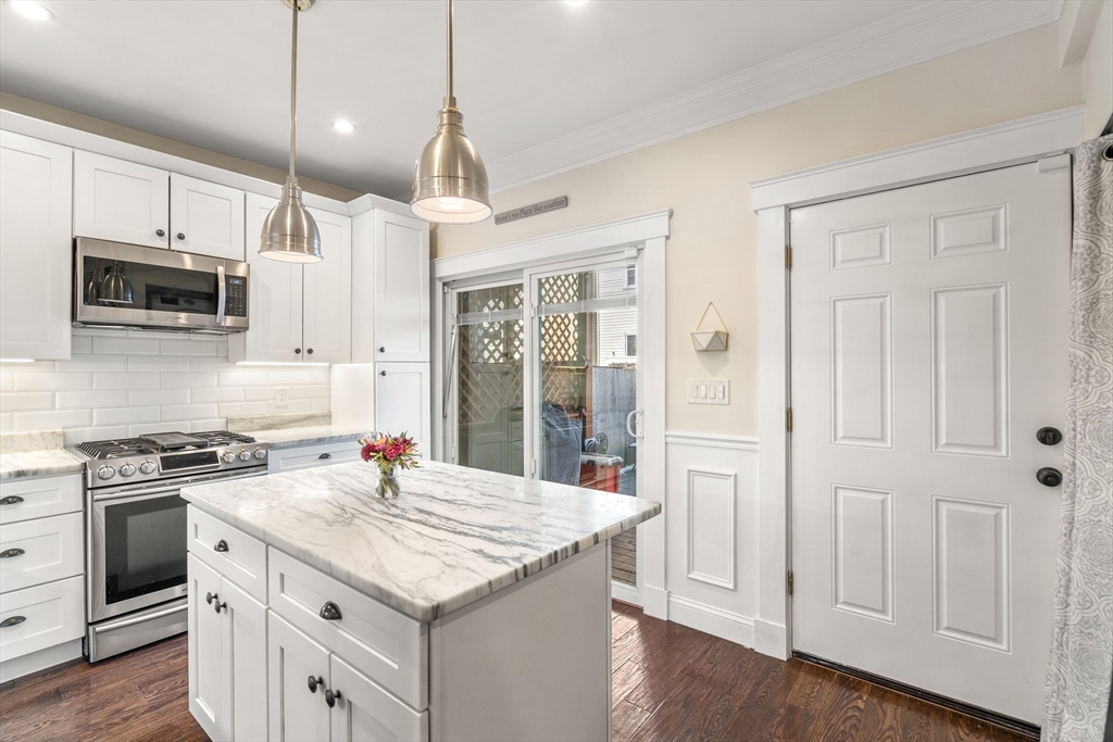 9 O Street, Unit 1 Boston, MA 02127 - Photo 3 of 18