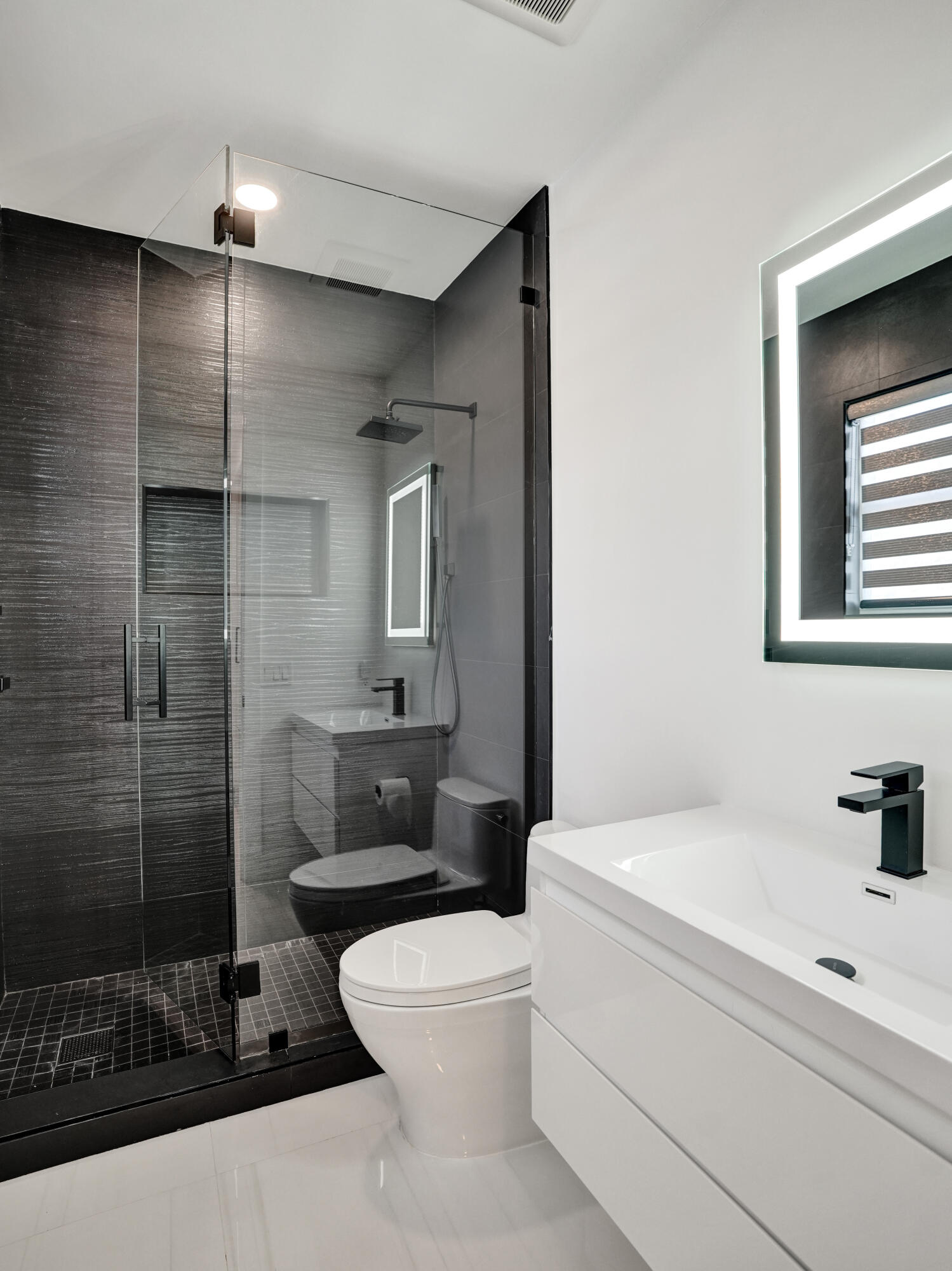 4290 Northwest 62nd Road Boca Raton, FL 33496 - Photo 29 of 69 Bathroom 2