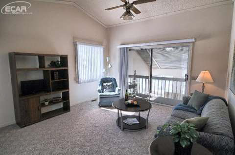 13417 Fenton Road Fenton, MI 48430 - Photo 3 of 26 20432323-2.JPG