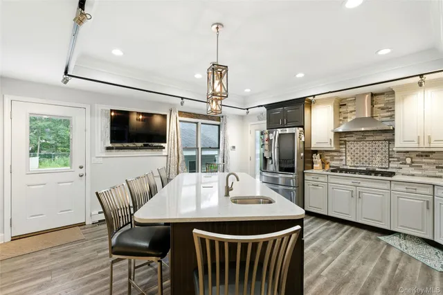 $728,000 | 3 Alabama Avenue, Port Jefferson Station, NY 11776