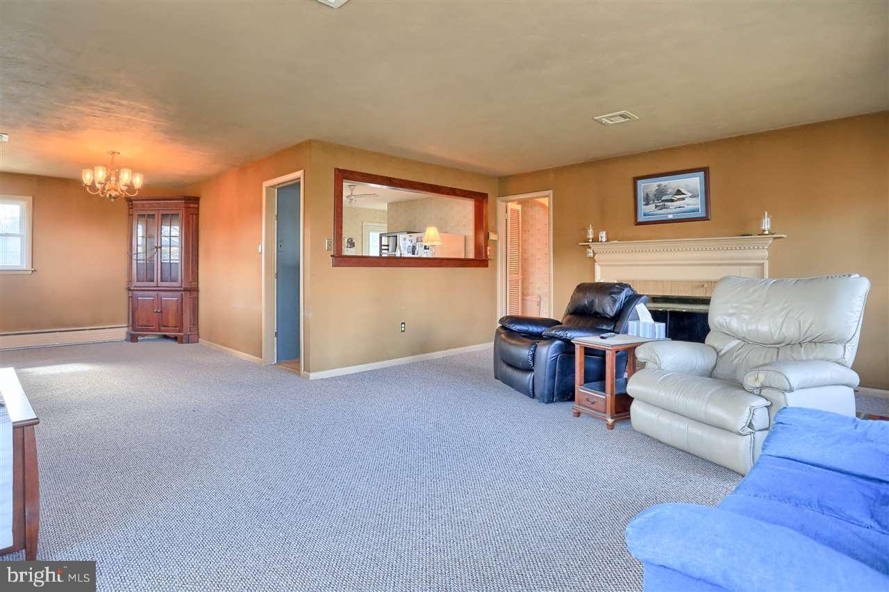 780 Woodberry Road York, PA 17403 - Photo 13 of 36 Gallery Image 13