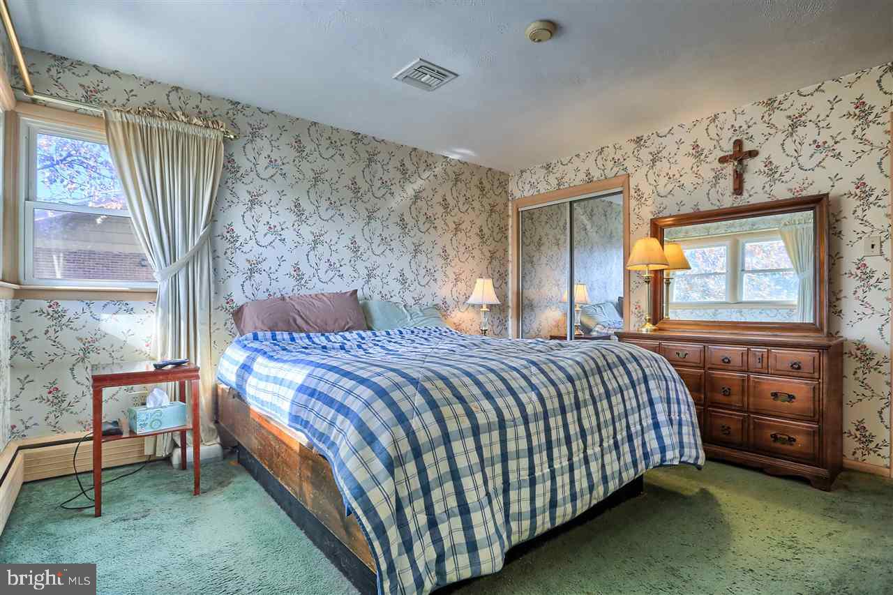 780 Woodberry Road York, PA 17403 - Photo 27 of 36 Gallery Image 27