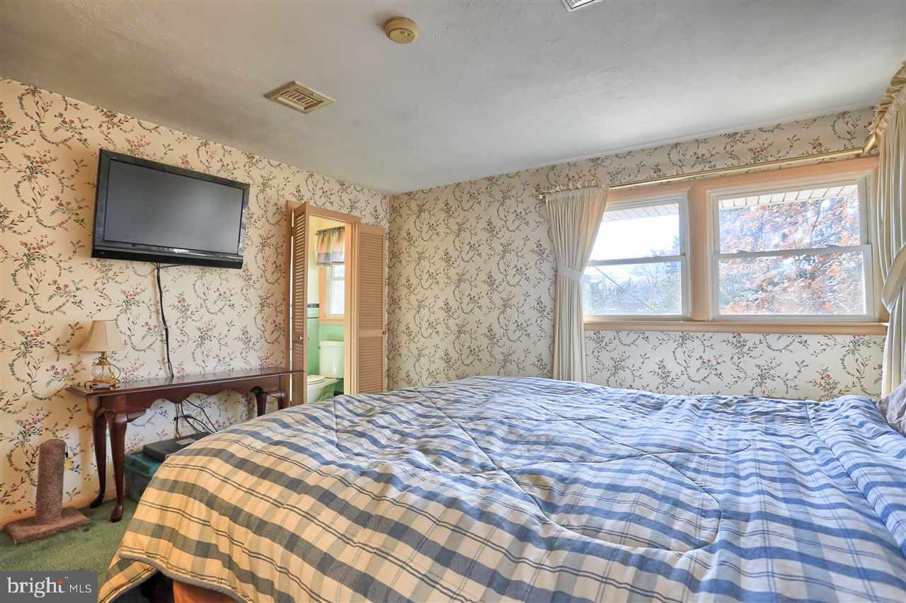 780 Woodberry Road York, PA 17403 - Photo 29 of 36 Gallery Image 29
