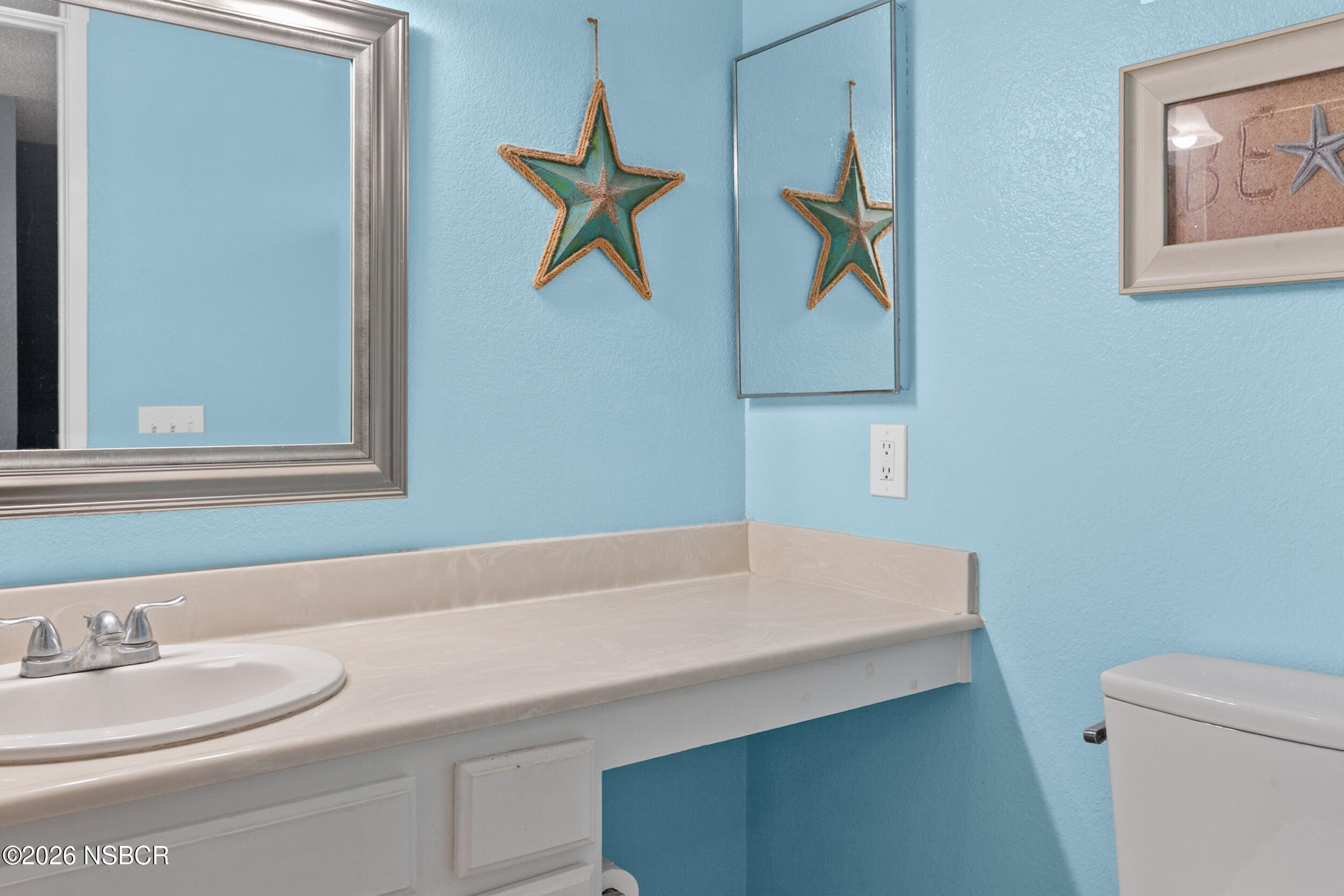 1192 Hilltop Road, Unit B Santa Maria, CA 93455 - Photo 16 of 26 Upstairs Full Bathroom
