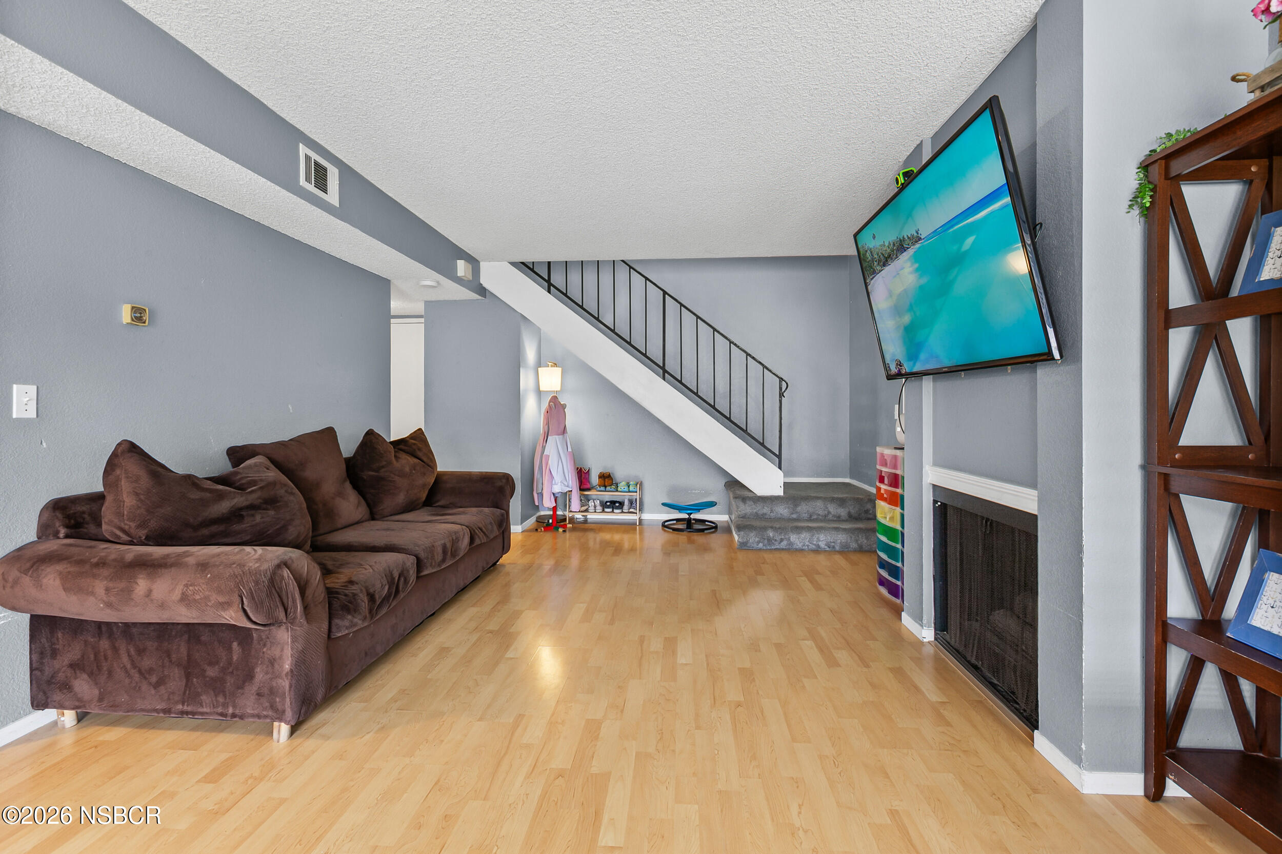 1192 Hilltop Road, Unit B Santa Maria, CA 93455 - Photo 8 of 26 10_img_7101_no_fire