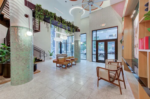 $2,850 | 1701 Simond Avenue, Unit 436, Austin, TX 78723