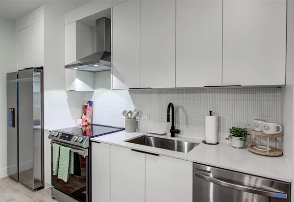 $2,850 | 1701 Simond Avenue, Unit 436, Austin, TX 78723