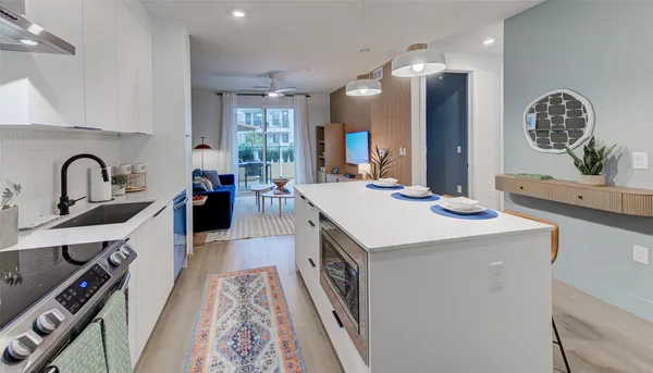 $2,850 | 1701 Simond Avenue, Unit 436, Austin, TX 78723