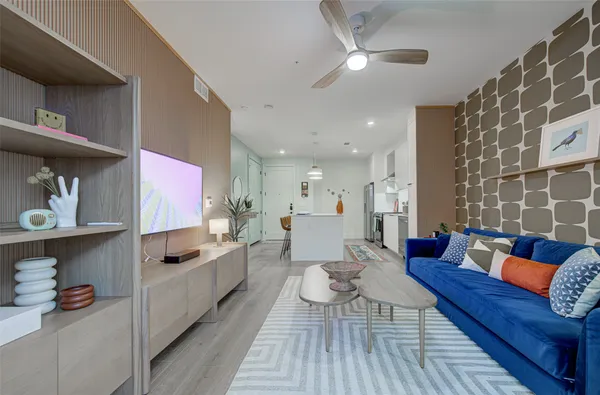 $2,850 | 1701 Simond Avenue, Unit 436, Austin, TX 78723