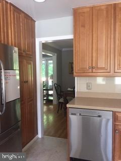 6014 Merryvale Court Springfield, VA 22152 - Photo 8 of 28 Gallery Image 8
