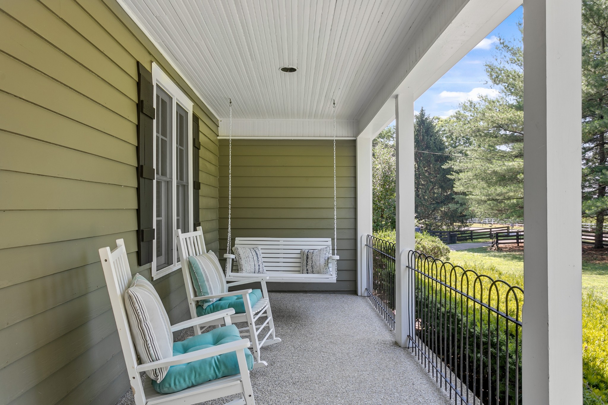 130 Mallory Station Road Franklin, TN 37067 - Photo 4 of 35 Gallery Image 4