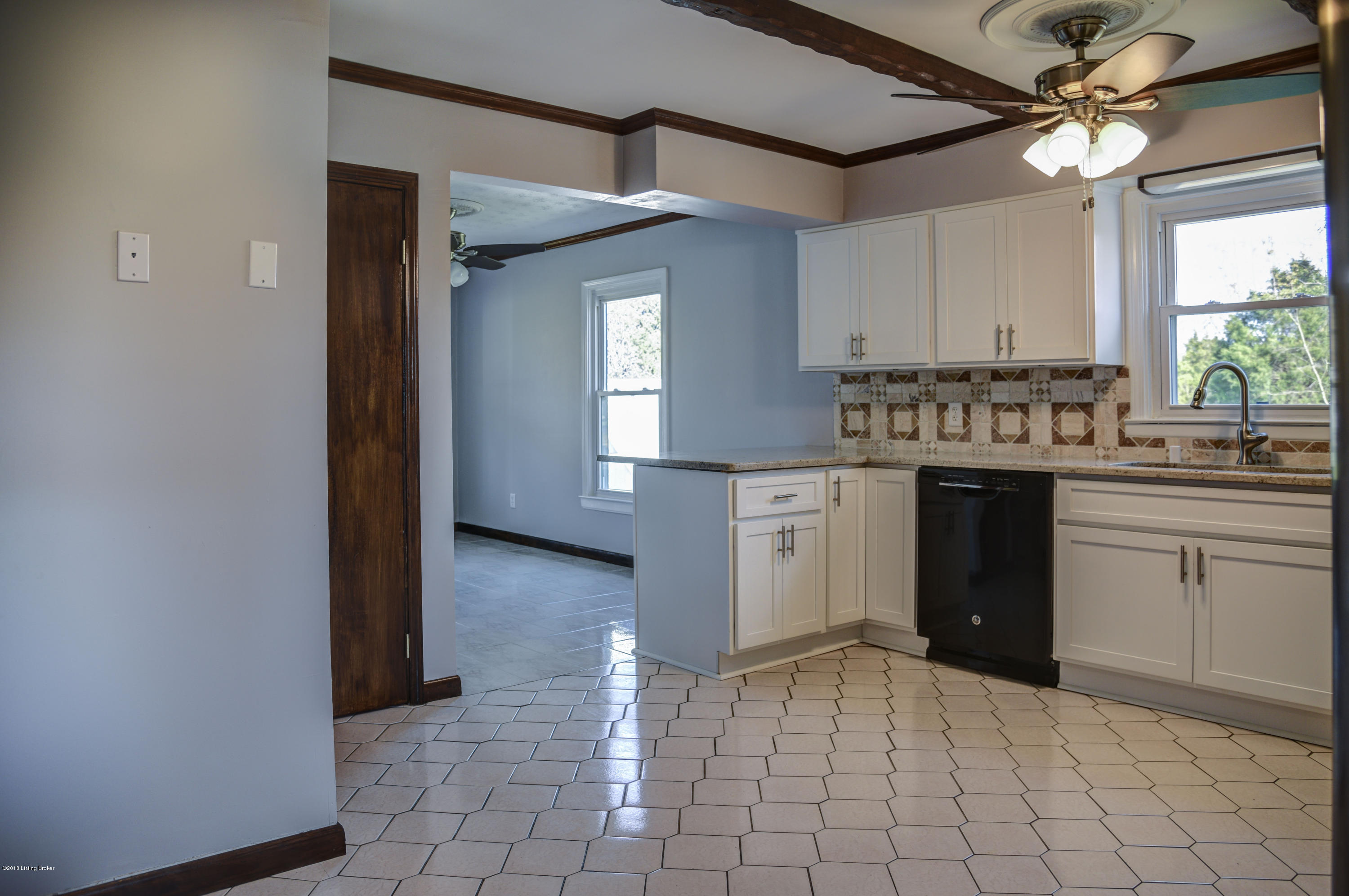 6208 Chenoweth Run Road Louisville, KY 40299 - Photo 18 of 61 BryceNov-7