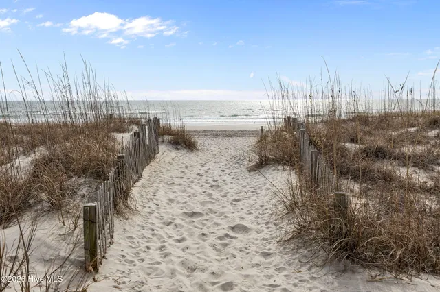 $790,000 | 101 Shipwreck Lane, Emerald Isle, NC 28594