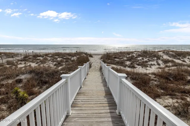 $790,000 | 101 Shipwreck Lane, Emerald Isle, NC 28594