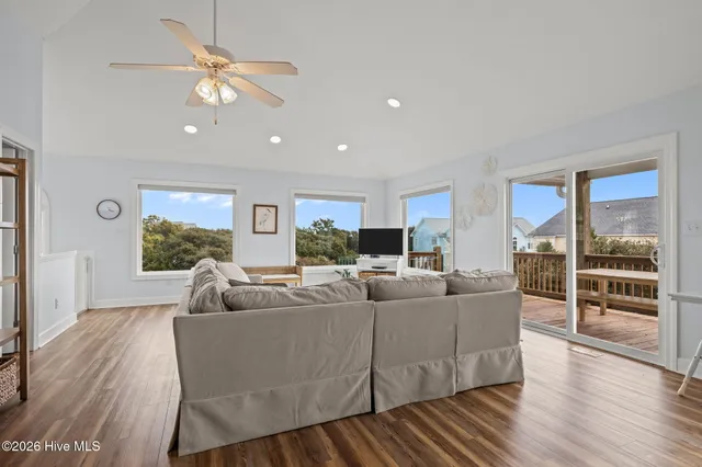 $790,000 | 101 Shipwreck Lane, Emerald Isle, NC 28594