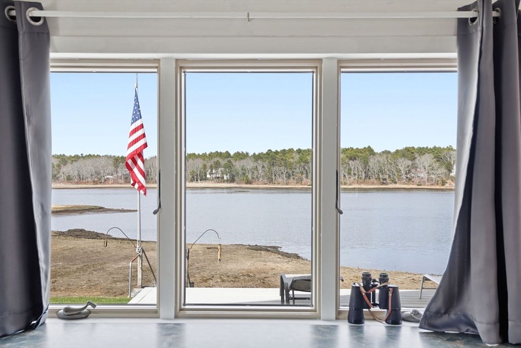 28 Arlington Road Wareham, MA 02571 - Photo 23 of 42