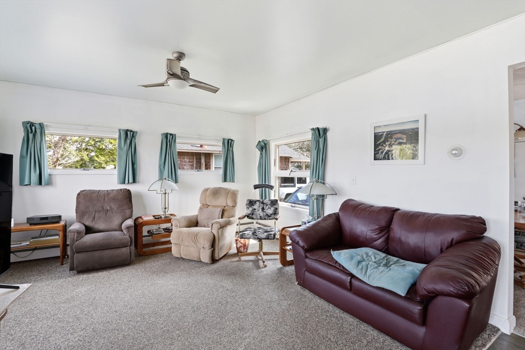 28 Arlington Road Wareham, MA 02571 - Photo 25 of 42