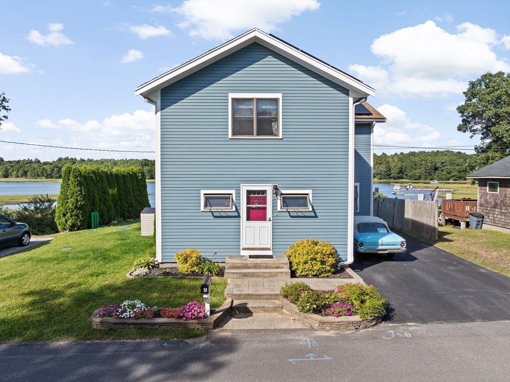 28 Arlington Road Wareham, MA 02571 - Photo 3 of 42