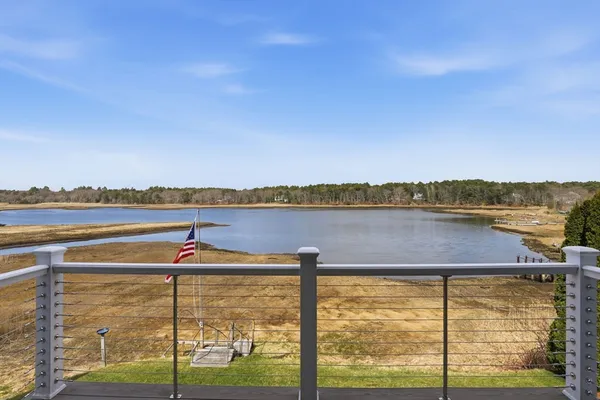 $825,000 | 28 Arlington Road, Wareham, MA 02571