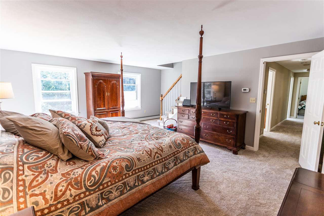 105 Kendall Pond Road Windham, NH 03087 - Photo 24 of 39