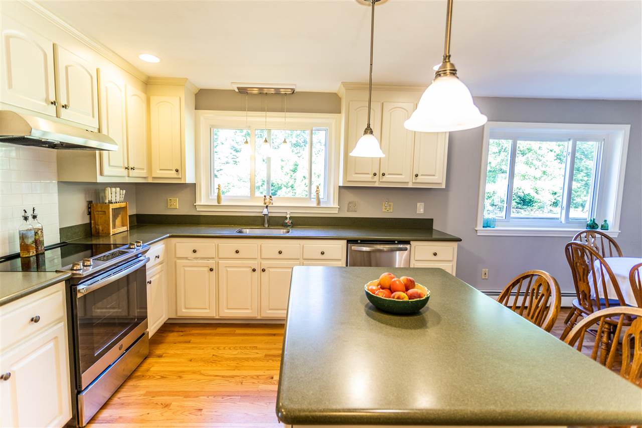 105 Kendall Pond Road Windham, NH 03087 - Photo 6 of 39