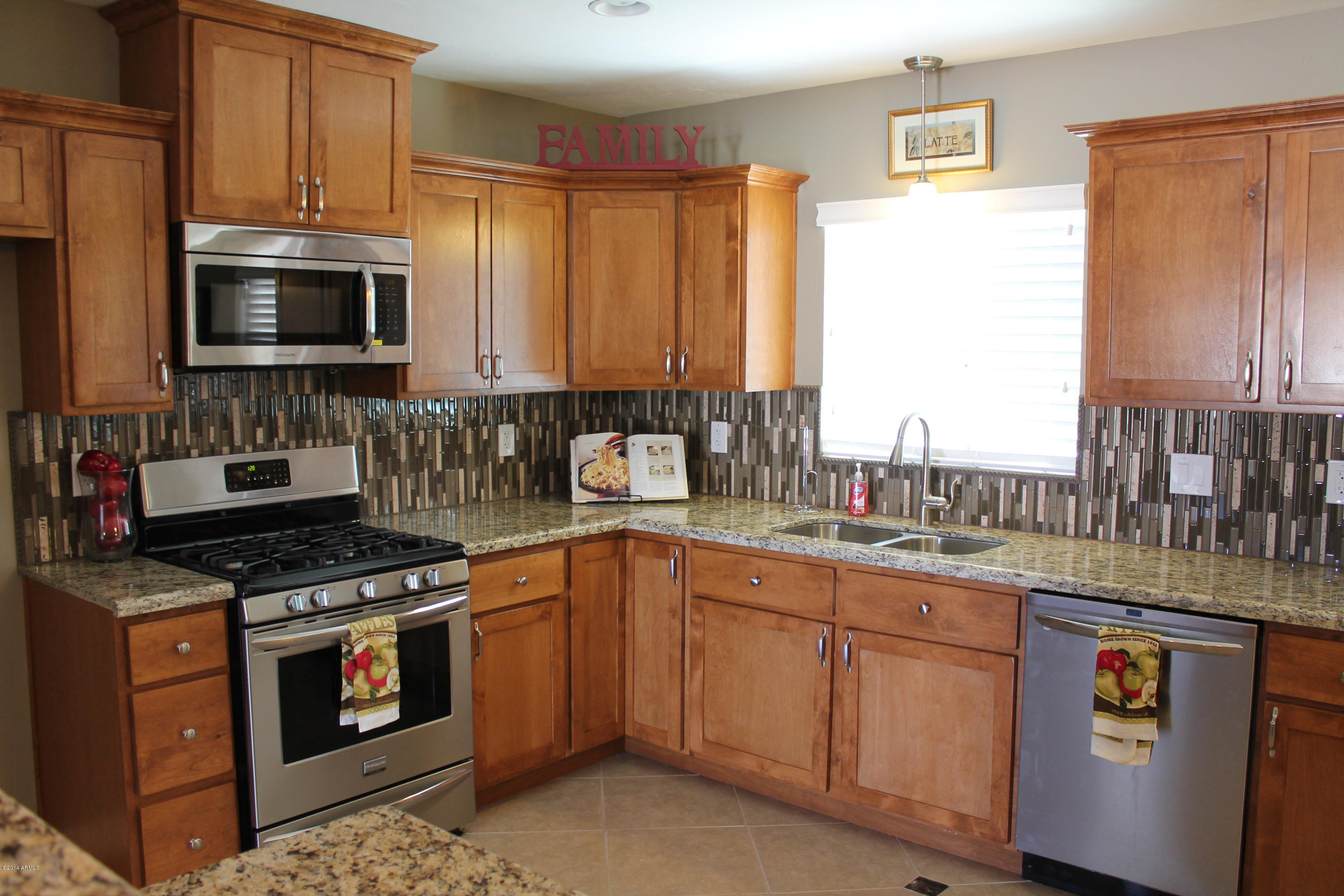 3701 East Coronado Road Phoenix, AZ 85008 - Photo 5 of 25 IMG_1209