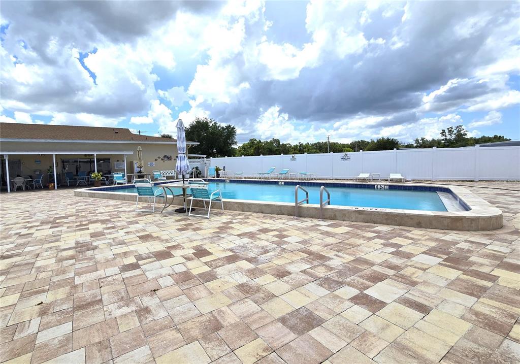 5619 Bayshore Road, Unit 435 Palmetto, FL 34221 - Photo 53 of 56 a view of a terrace