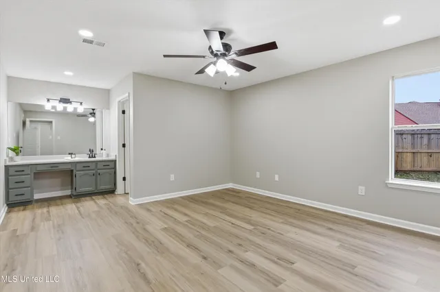 $239,900 | 5645 Kaitlyn Drive East, Walls, MS 38680