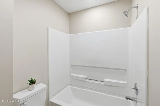 $239,900 | 5645 Kaitlyn Drive East, Walls, MS 38680