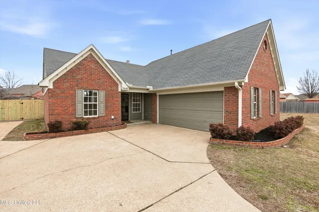 $239,900 | 5645 Kaitlyn Drive East, Walls, MS 38680