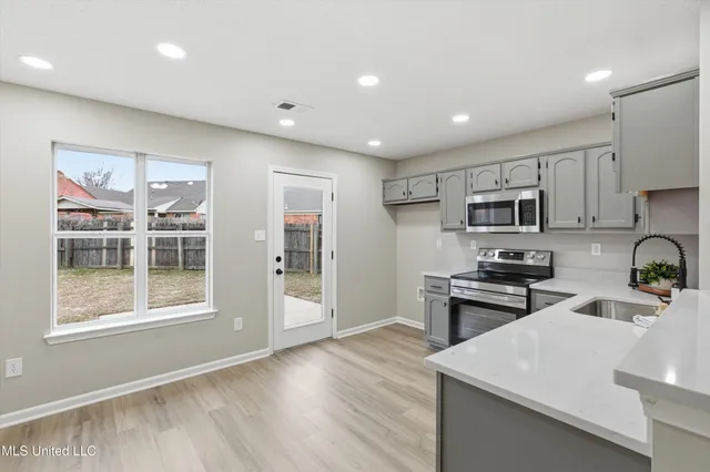 $239,900 | 5645 Kaitlyn Drive East, Walls, MS 38680