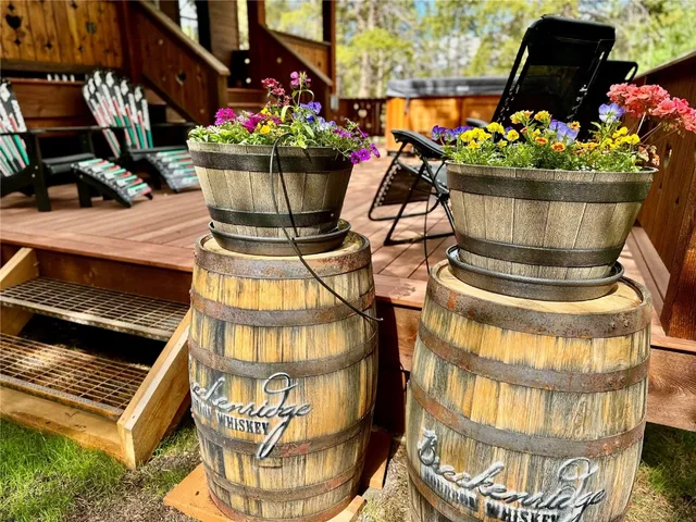 a view of a water fountain in front of house