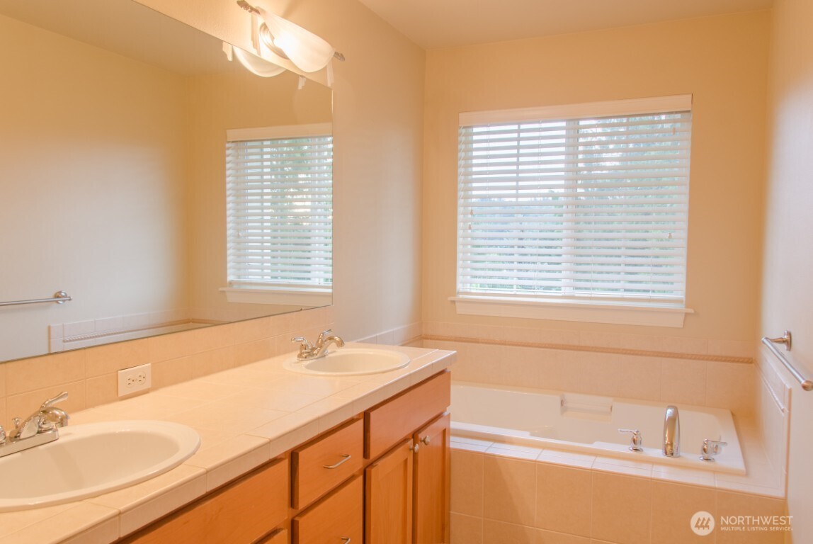 24036 39th Lane Southeast Bothell, WA 98021 - Photo 25 of 33 Gallery Image 25