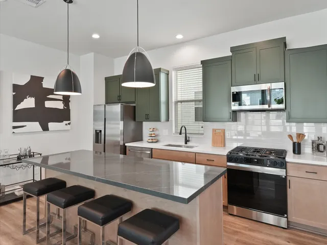 $399,990 | 4840 Pinemont Drive, Houston, TX 77092