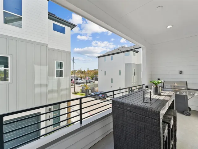 $399,990 | 4840 Pinemont Drive, Houston, TX 77092