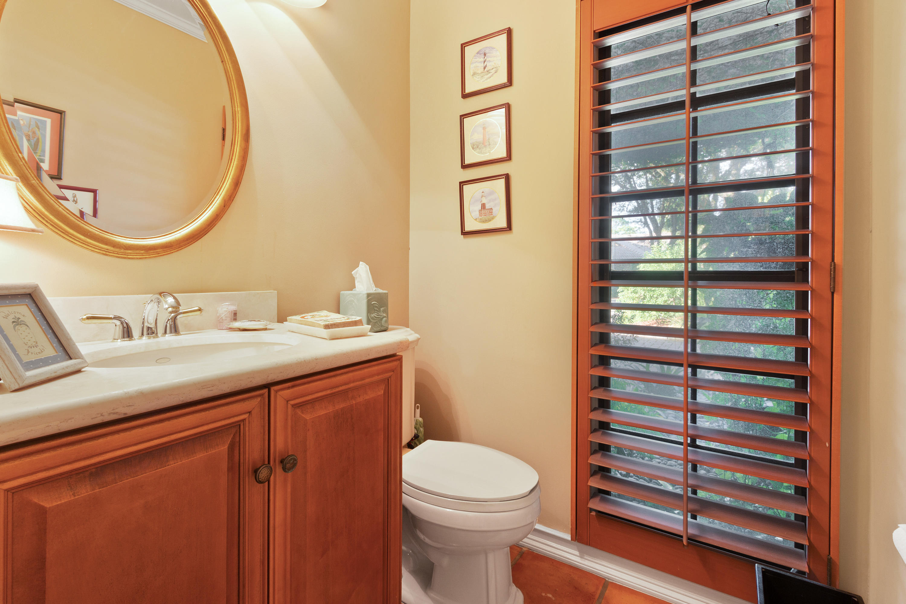 6570 Timber Lane Boca Raton, FL 33433 - Photo 14 of 34 Powder room