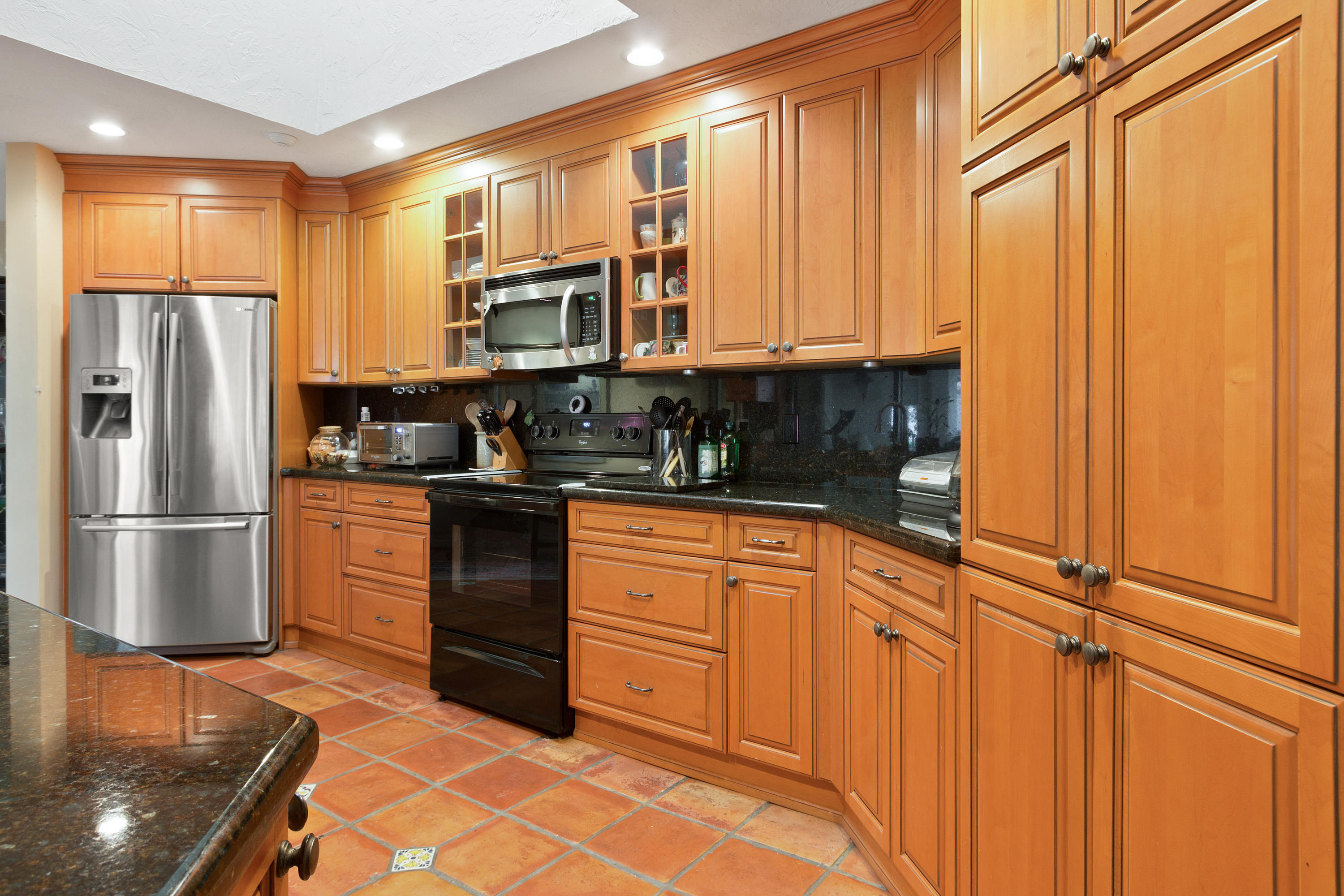 6570 Timber Lane Boca Raton, FL 33433 - Photo 4 of 34 Wood Cabinets