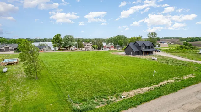 $69,000 | 19329 Lake Volney Circle, Le Center, MN 56057