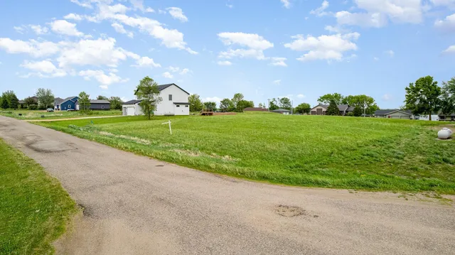 $69,000 | 19329 Lake Volney Circle, Le Center, MN 56057