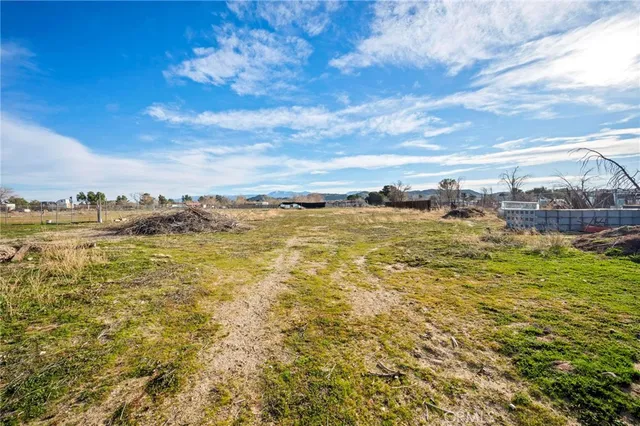 $370,000 | 15842 Greenrock Avenue, Lancaster, CA 93535