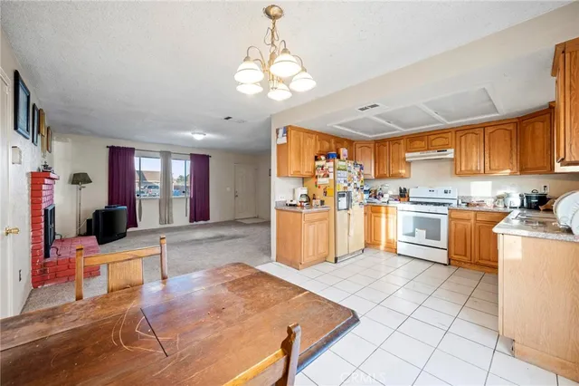 $370,000 | 15842 Greenrock Avenue, Lancaster, CA 93535