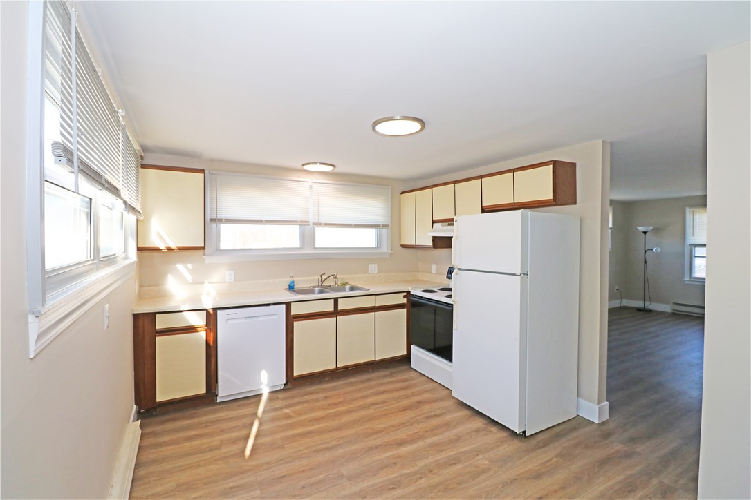16 Race Street, Unit 2 Middletown, RI 02842 - Photo 9 of 26
